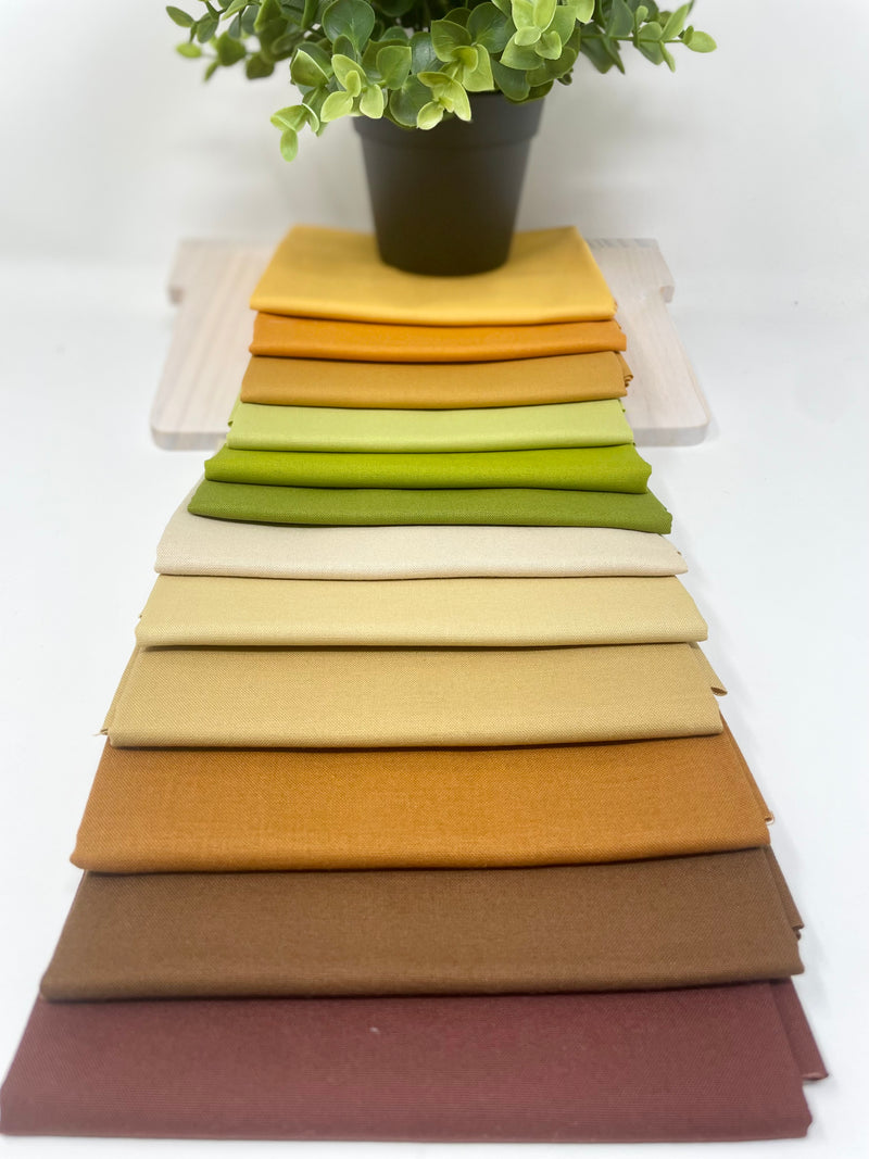 Savannah Fat Quarter Bundle (12FQs) - Kona Cotton Solids by Robert Kaufman Fabrics